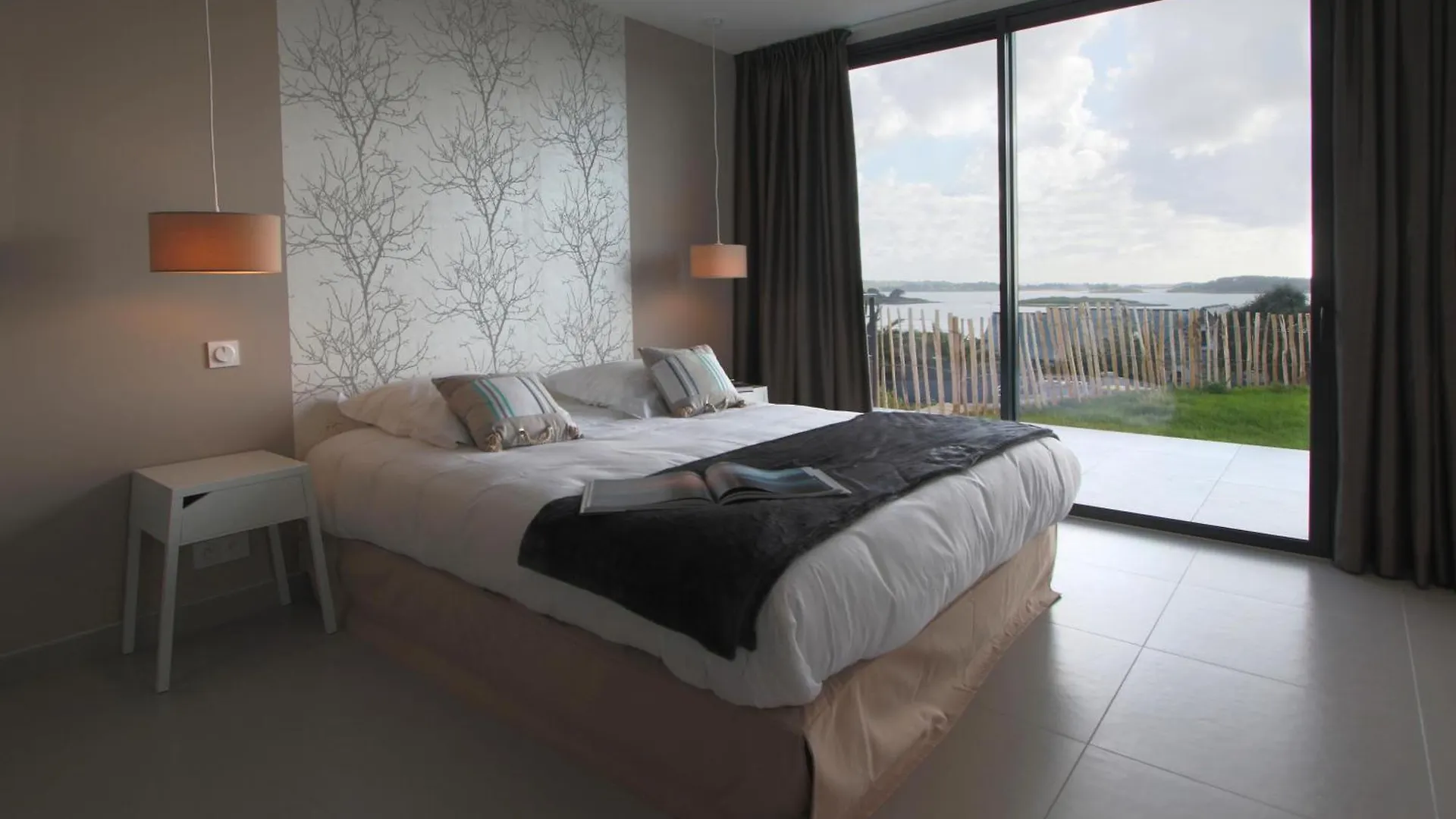 Villa Des Agapanthes Плёмёр-Боду
